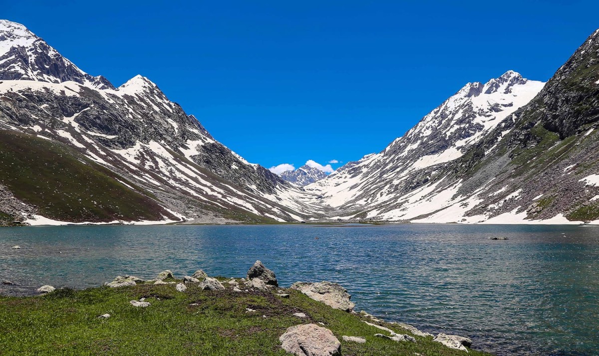 Izmis Lake  The Hidden Mirror of Utror Valley, Swat