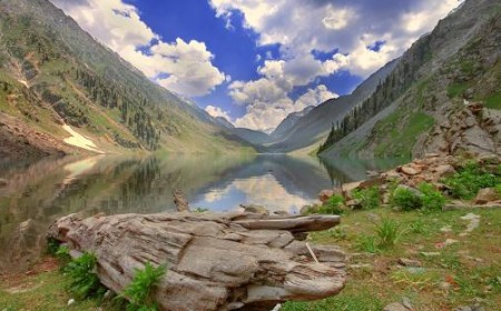 Kundol Lake
