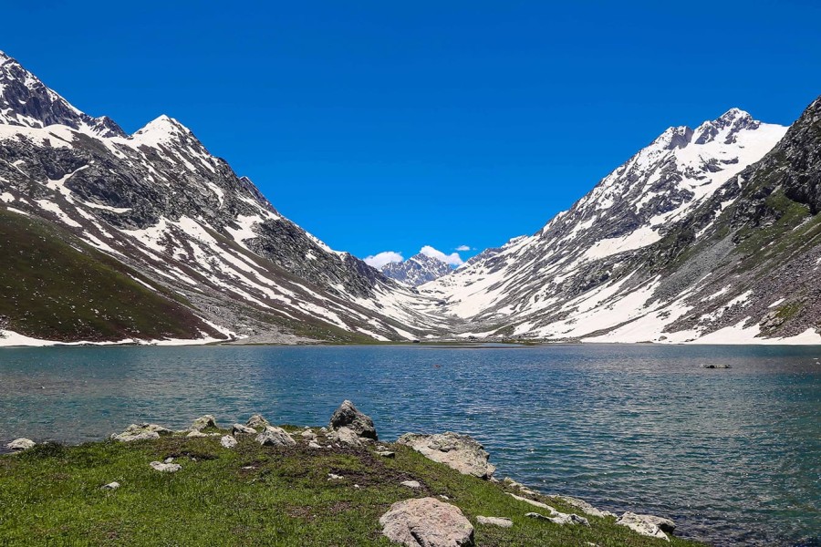 Izmis Lake  The Hidden Mirror of Utror Valley, Swat